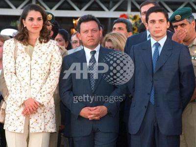 Prince Hamzah, his half- brother King Abdullah II, queen Rania Al Abdullah.